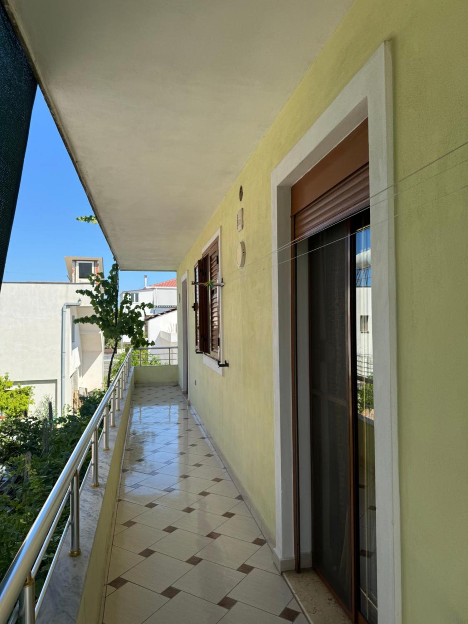 1 Apartment